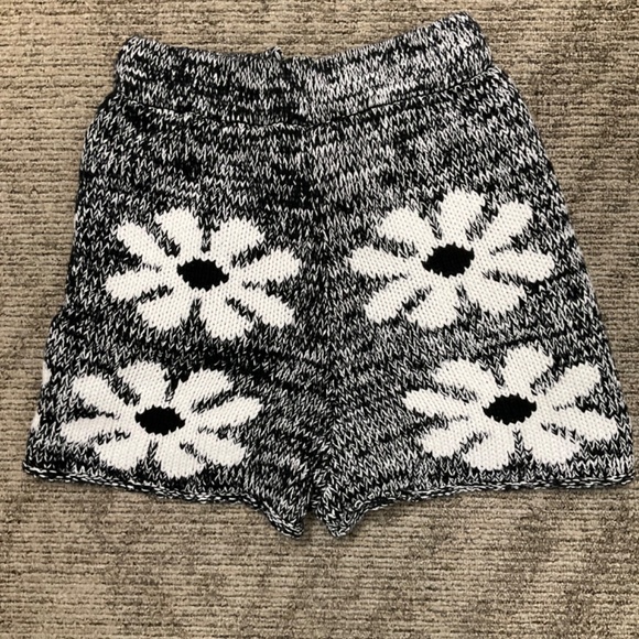 STORIA NWT Daisy Lounge set - Picture 10 of 10